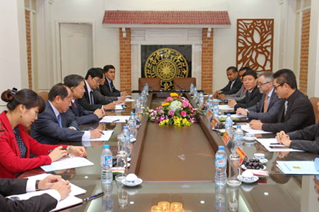 Замглав МОБ Вьетнама принял вице-президента "Microsoft"